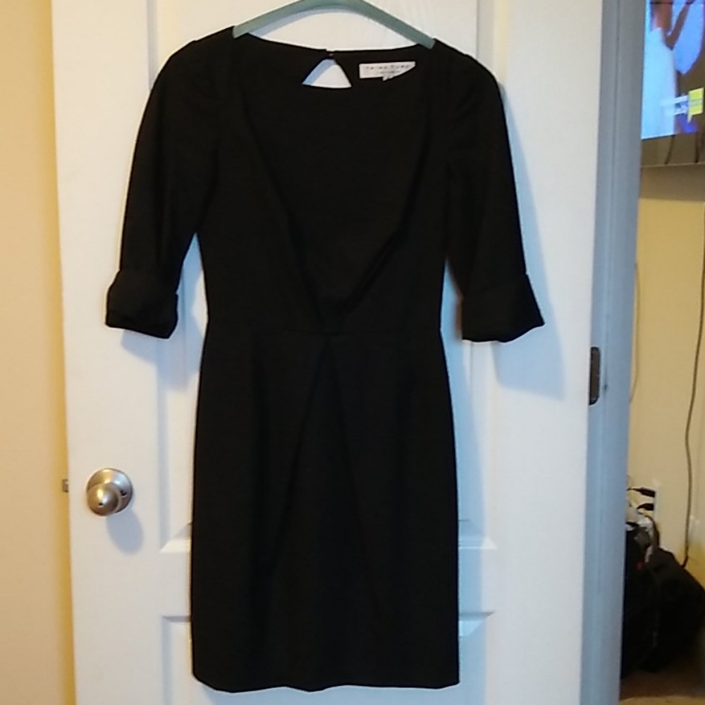 3/4 sleeve keyhole back dress